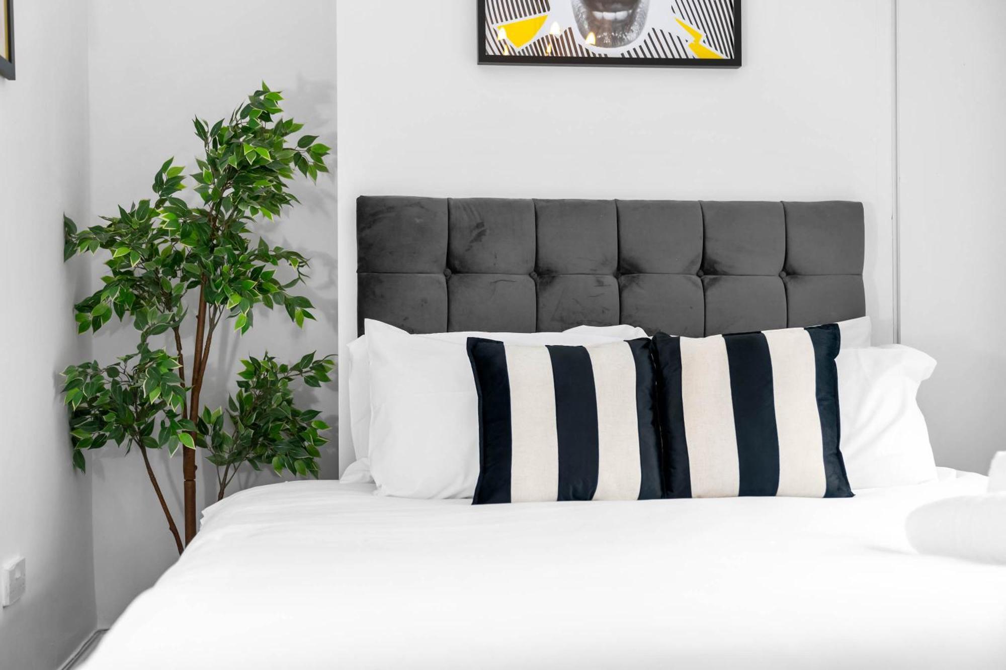 Luxury Apartment - Fast Wifi - Wolverhampton 9Apc Eksteriør bilde
